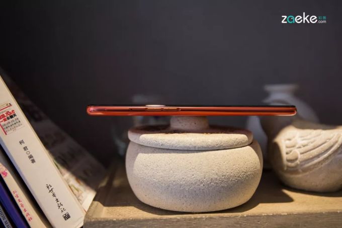 披着旗舰外衣的美貌中端机:OPPO Reno Z 智能手机测评