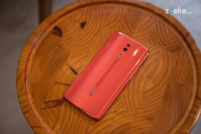 披着旗舰外衣的美貌中端机:OPPO Reno Z 智能手机测评