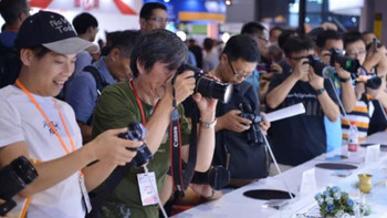 【展会观察员】值得买邀您参加P&I上海摄影器材展，最新相机免费试用、还有小姐姐拍拍拍