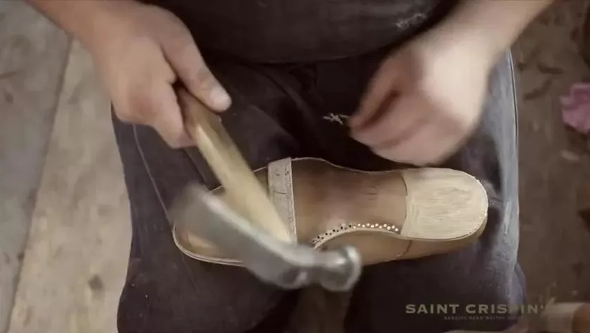 一双手工绅士鞋的诞生 | 西装客杂谈