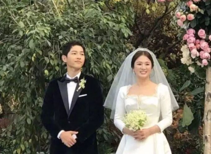 唐艺昕婚纱暗藏心机!这么选婚纱瞬间显瘦 | 得范种草