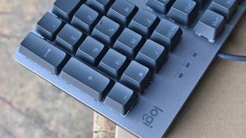 罗技K845机械背光键盘首发简单开箱分享