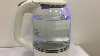 远离脏兮兮的饮水机！美菱MH-WB02 1.8L高硼硅玻璃烧水壶