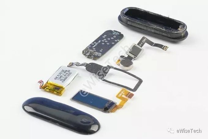 小米手环3 NFC版 详细拆解，手指大小主板排布多款芯片