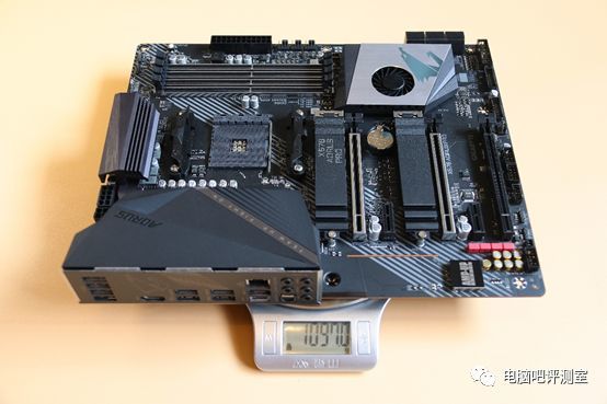 【评测】正式开启4.0时代！技嘉X570 Aorus PRO协新锐龙、新固态联合评测