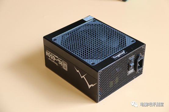 【评测】正式开启4.0时代！技嘉X570 Aorus PRO协新锐龙、新固态联合评测