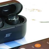 逗娱评测 篇十六：向千元级产品致敬，JEET Air Plus蓝牙耳机评测