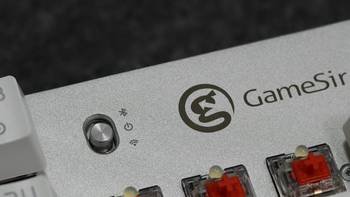 蓝牙无线两开花：盖世小鸡GK300电竞 双模红轴键盘使用体验