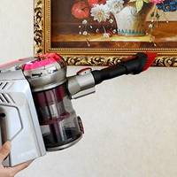 微客智品 篇二十二：家务清洁新方式，从使用uoni由利无线手持吸尘器开始