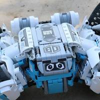 数码 篇三：反履机甲 拼着玩更智益——ONEBOT积木机器人