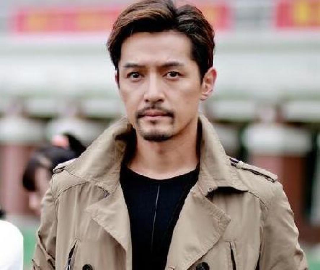 想留出o型胡需要"积攒"一个月左右胡子,然后大面积不需要的胡须刮掉