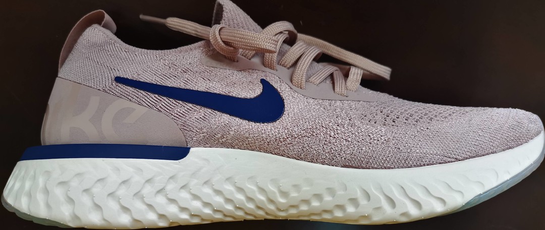 实体店也有好货——599元的Nike 耐克 Epic React Flyknit 2开箱