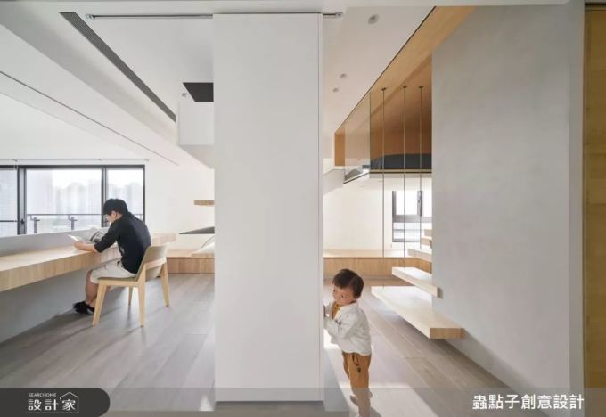 一面可动的墙,榨干鸡肋地,30平米小户型逆天拥有餐厨、溜滑梯、浴缸、书房收纳!