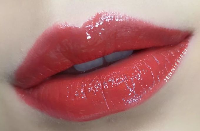 杰妮菲菲|YSL2019新品缎面水光唇釉VERNIS À LÈVRES WATER STAIN 试色推荐分享