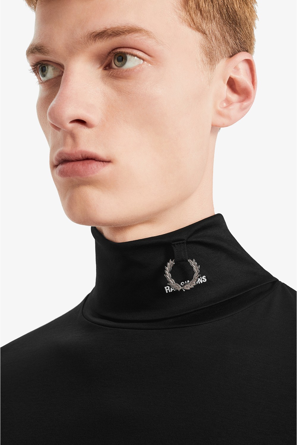 肖像与金属月桂：FRED PERRY X RAF SIMONS 带来2019秋冬合作新品