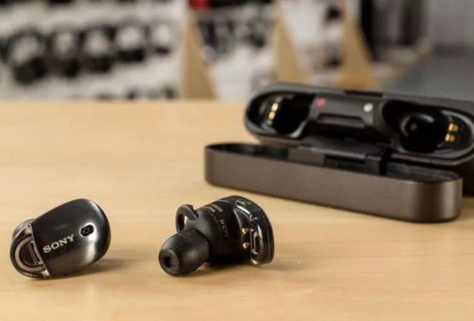 真无线耳机挑战 AirPods 的新机遇:降噪