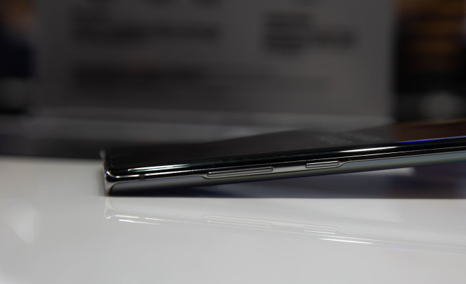神仙配色“无”边框:三星 Galaxy Note10发布会真机体验