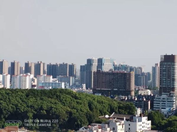 努比亚Z20评测,西装暴徒也爱自拍