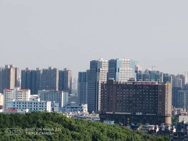 努比亚Z20评测,西装暴徒也爱自拍