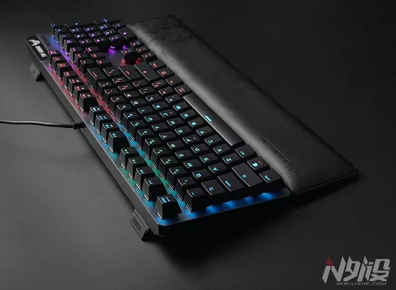 华硕TUF GAMING K7光轴机械键盘评测