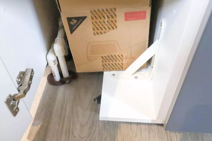50㎡两室一厅,中岛厨房、书房还有储物间,堪称小户型教科书