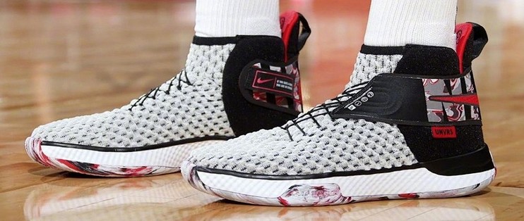 nike air zoom unvrs flyease