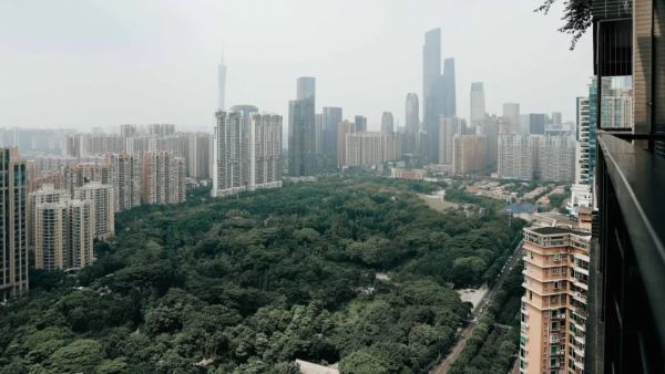 三个广州斜杠青年开的私人影院,除了能看电影还能干什么?
