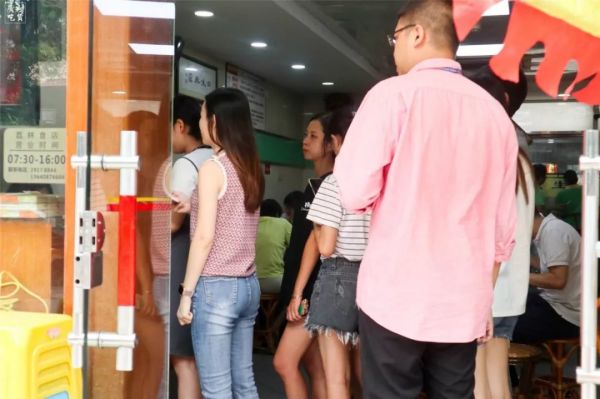 IMG_1355.jpg 把河粉卖出180元天价的荔湾著名小店,现在怎么样了?