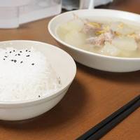 厨房系 篇七：吃饱了再减肥不再是玩笑，米饭又有新吃饭，臻米脱糖养生煲