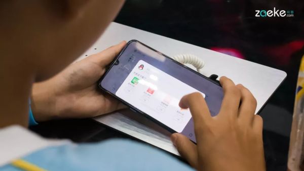 来到重庆这座8D城市,我读懂了iQOO的“5G修炼手册”