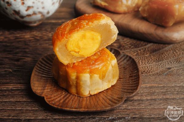 月饼哥哥“有温度的月饼”一天卖出20万个!今年换你给家人送月饼了