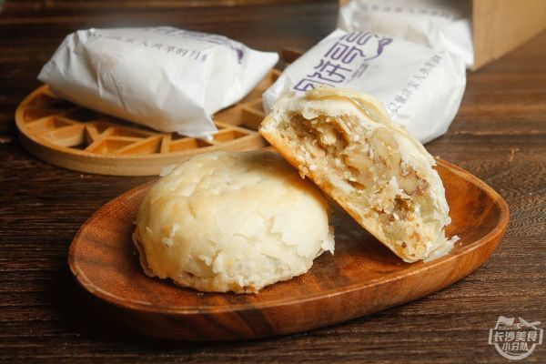 月饼哥哥“有温度的月饼”一天卖出20万个!今年换你给家人送月饼了