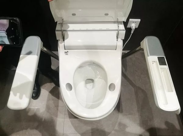 卫生间潮湿、发霉、不通风,99%问题能用这个方法解决