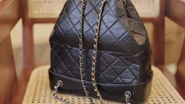 测评10个女生都喜欢的奢侈品包包,真的值得入手吗?