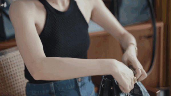 测评10个女生都喜欢的奢侈品包包,真的值得入手吗?