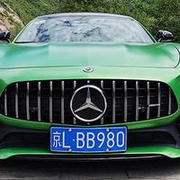 试过210万的奔驰AMG GT R之后，发现最大的优点竟然是便宜