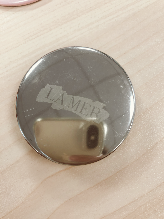 淡淡薄荷味—lamer润唇膏