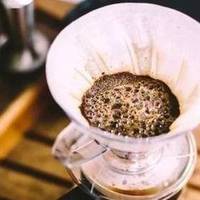 咖啡知识分享 篇二：怎么判断手冲咖啡的水粉比？看完3秒学会