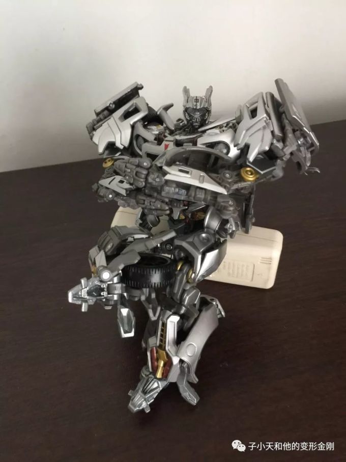 【评玩具】子小天:硕函测评《变形金刚 MPM09爵士 高人气、高颜值,这是心动的感觉?》