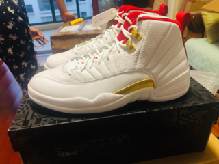 Air jordan 12 哎