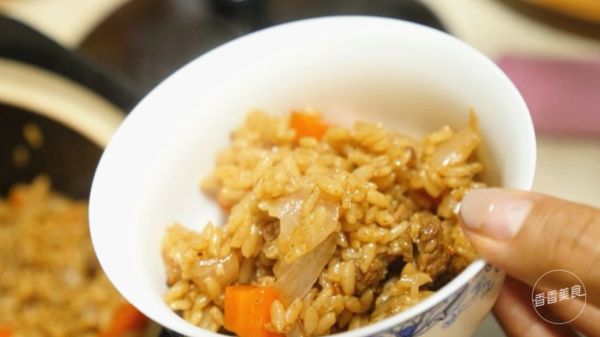 一口砂锅一块儿羊肉,二十分钟就能做出新疆手抓饭