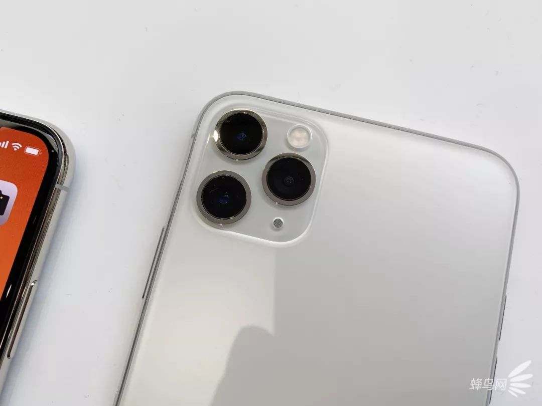 国行5499元起，新iPhone 11正式发布！