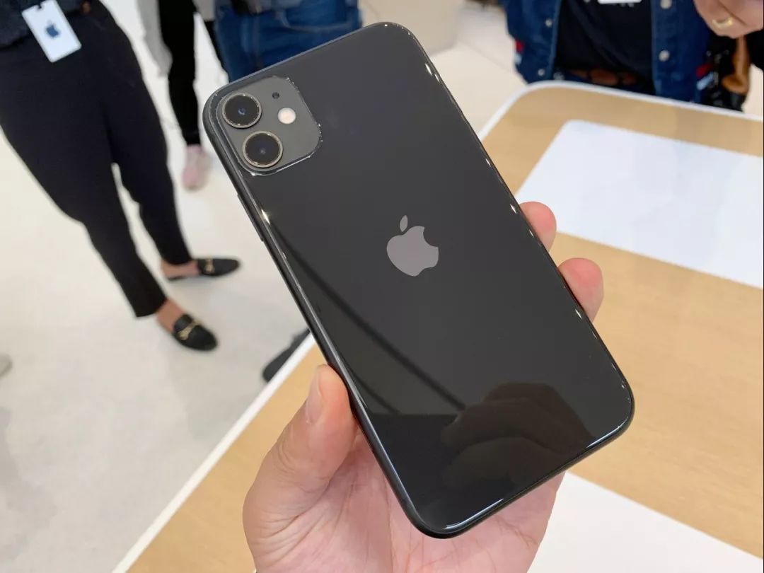 国行5499元起，新iPhone 11正式发布！