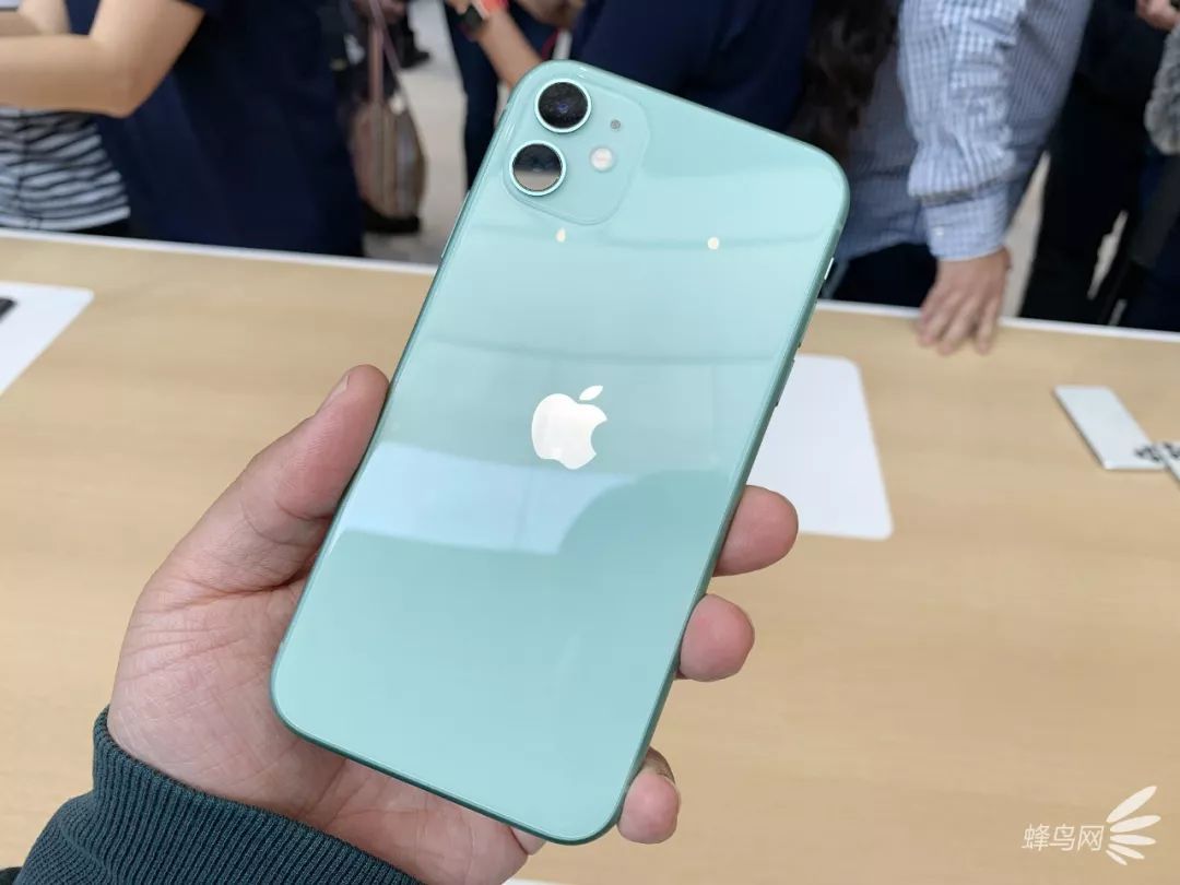 国行5499元起，新iPhone 11正式发布！