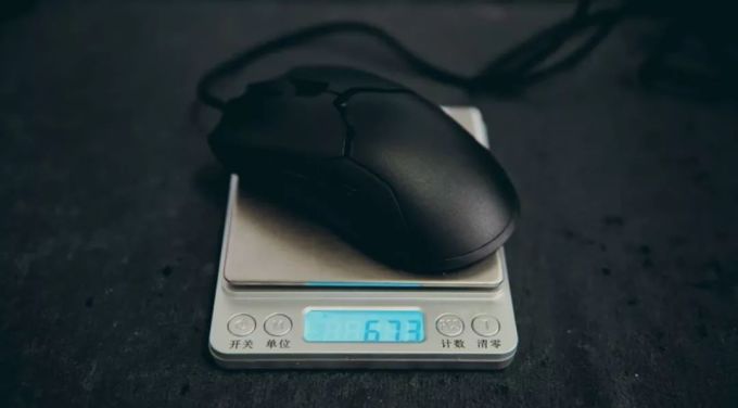 解毒 | 最便宜的轻量化鼠标?Razer Viper毒蝰