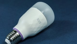 近百元的LED彩光灯泡，值得吗？