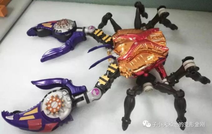 【评玩具】子小天:粑粑总测评《变形金刚 BW 原生体X狂飙,中秋节来两只大闸蟹?》