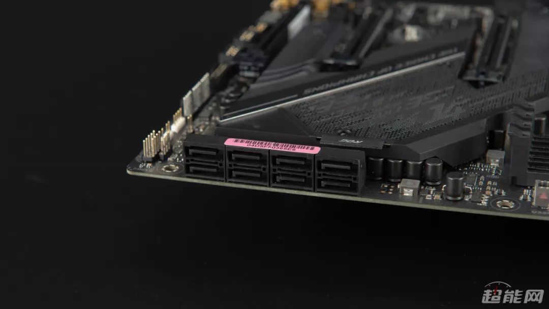 ROG STRIX X570-E GAMING主板评测：高速网络，恣意扩展