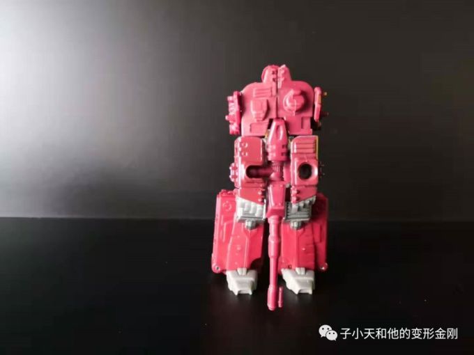 【评玩具】子小天:大果果测评《变形金刚 泰坦系列战戟和钢牙 小比例中的“好兄弟”》