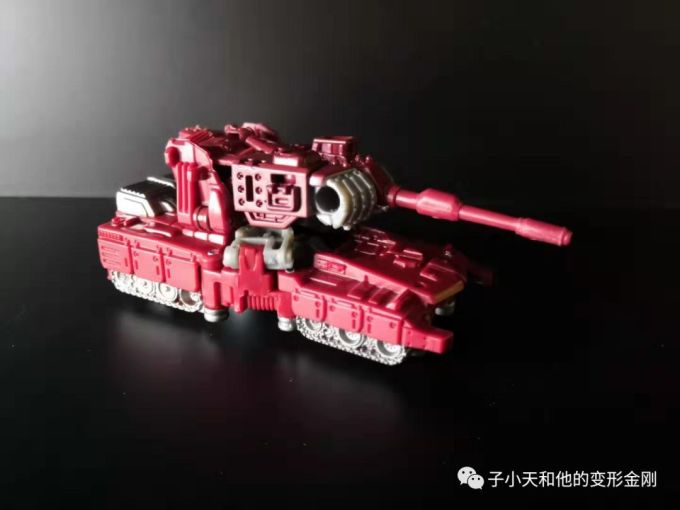 【评玩具】子小天:大果果测评《变形金刚 泰坦系列战戟和钢牙 小比例中的“好兄弟”》